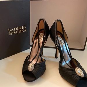 Badgley Mischka Black Satin Open Toe Sandal 7.5